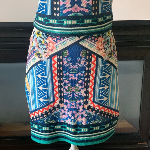 Jealous Tomato Crop top & Skirt 💕💕 - Picture 3 of 8